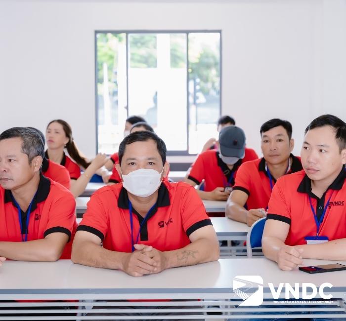 dieu-kien-lam-giao-vien-day-lai-xe (3)