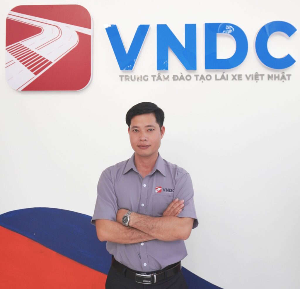 Giảng viên LÝ NGỌC DOANH