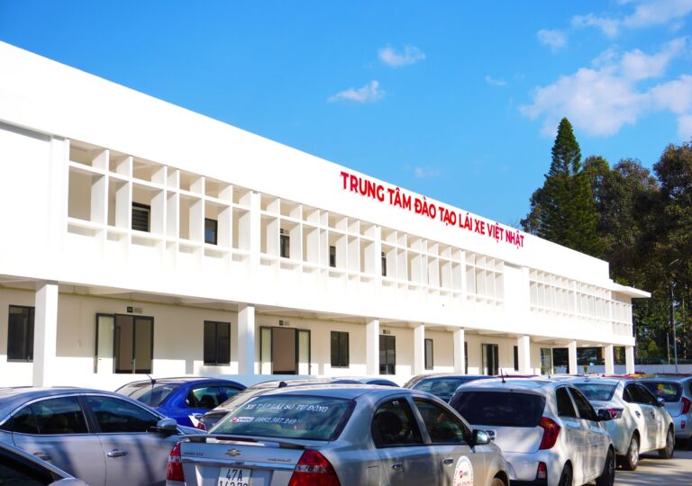 Quy trình thi thực hành GPLX ô tô C1 – Cập nhật 2025 (Theo Thông tư 12/2025/TT-BCA)